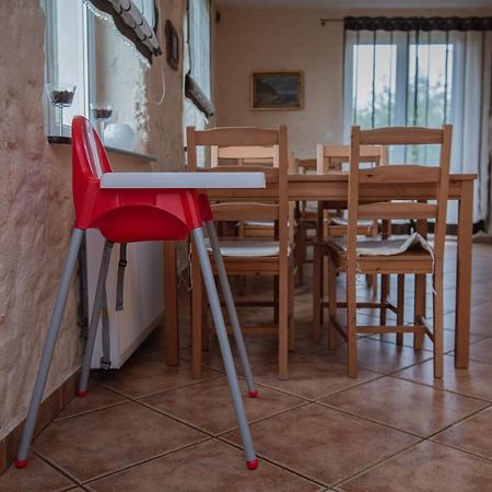 Dworek Debina - Idealny Dla Rodzin I Przyjaciol - Wspolna Sala Do Biesiadowania , Plaza Przyjazna Psom Esterno foto